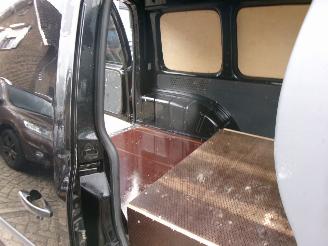 Volkswagen Caddy 1.6 TDI 150.123 KM picture 12