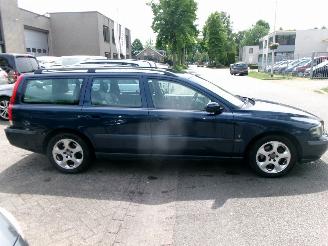 Volvo V-70 2.4 D5 GEARTRONIC BLACK SAPPHIRE EDITION II picture 5