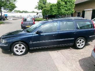 Volvo V-70 2.4 D5 GEARTRONIC BLACK SAPPHIRE EDITION II picture 2