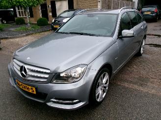 uszkodzony samochody osobowe Mercedes C-klasse 180 BUSINESS AVANTGARDE AUT CLIMA NAVI 2011/12