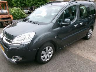 skadebil auto Citroën Berlingo 1.6 VTI TENDENCE 2014/10