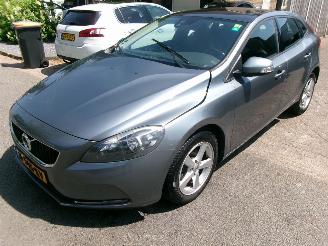 uszkodzony samochody osobowe Volvo V-40 2.0 D2 R-DESIGN CLIMA PANO 2016/6