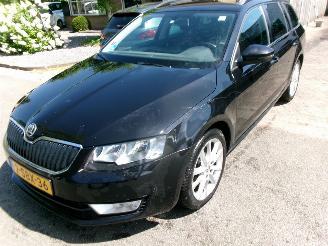 skadebil auto Skoda Octavia 1.6 TDI AUTOMAAT AMBITION BUSINESSLINE 2013/9