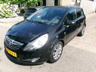 krockskadad bil auto Opel Corsa 1.4-16V 111 EDITION 2011/3