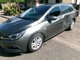uszkodzony samochody osobowe Opel Astra 1.4 ONLINE EDITION CLIMA NAVI 2017/6