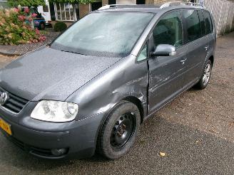  Volkswagen Touran 1.6-16V FSI HIGHLINE AUTOMAAT 2006/9
