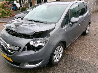 Damaged car Opel Meriva 1.4 TURBO COSMO 2016/5