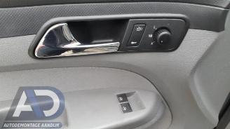 Volkswagen Caddy Caddy Combi III (2KB,2KJ), MPV, 2004 / 2015 1.9 TDI picture 16