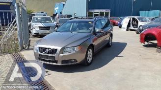 Auto da rottamare Volvo V-70 V70 (BW), Combi, 2007 / 2016 2.4 D5 20V 2009