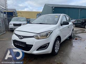 Coche siniestrado Hyundai I-20 i20, Hatchback, 2008 / 2015 1.2i 16V 2014/5
