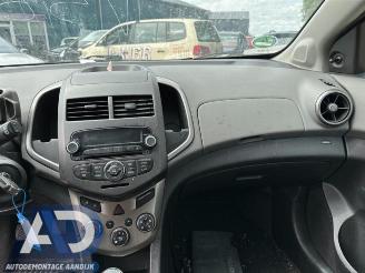 Chevrolet Aveo Aveo (300), Hatchback, 2006 / 2015 1.2 16V picture 14