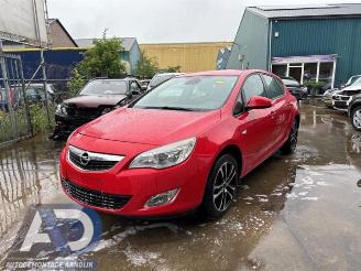 Auto da rottamare Opel Astra Astra J (PC6/PD6/PE6/PF6), Hatchback 5-drs, 2009 / 2015 1.6 16V Ecotec 2011