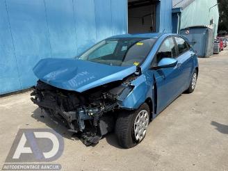 Coche siniestrado Hyundai I-30 i30 (GDHB5), Hatchback, 2011 1.4 16V 2014