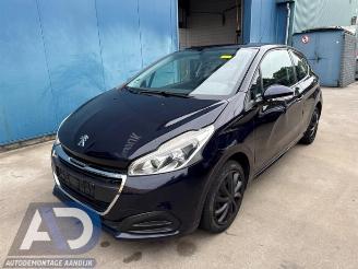 Salvage car Peugeot 208 208 I (CA/CC/CK/CL), Hatchback, 2012 / 2019 1.2 Vti 12V PureTech 82 2016/1