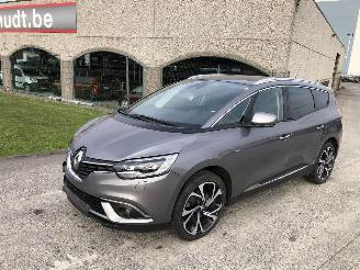 uszkodzony samochody osobowe Renault Grand-scenic 1.2 TURBO 7 PLACES 2017/10