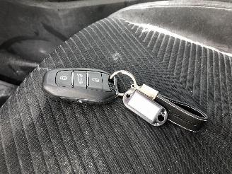 Peugeot 308 1.2  AUTOMATIQUE picture 11