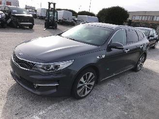 Damaged car Kia Optima BREAK 1.7 CRDI AUTO 2017/3