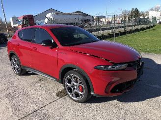 uszkodzony samochody osobowe Alfa Romeo Tonale 1.5 AUTOMATIQUE 2022/10