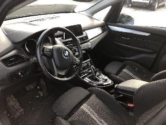 BMW 2-serie 216 d active tourer picture 5