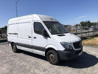 Damaged car Mercedes Sprinter 214 cdi 2019/3