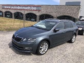 uszkodzony samochody osobowe Skoda Octavia COMBI 1.6 TDI 2020/8