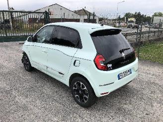 Damaged car Renault Twingo 1.0 2019/5