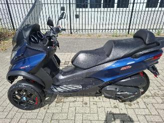 krockskadad bil motor Piaggio MP3 500 sport advanced 2022/1