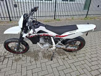 damaged motor cycles Husqvarna SM 125  2011/1