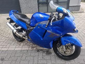skadebil motor Honda CBR 1100 black bird 1999/1
