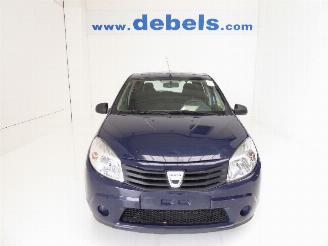 Vaurioauto  passenger cars Dacia Sandero 1.2 AMBIANCE 2010/8