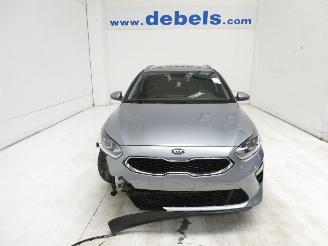 Vaurioauto  passenger cars Kia Cee d 1.6 D 2021/2