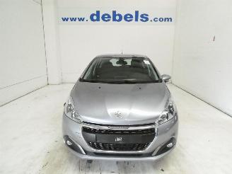 Schadeauto Peugeot 208 SIGNATURE 2019/1