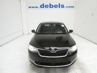 krockskadad bil auto Skoda Rapid AMBITION 2019/1