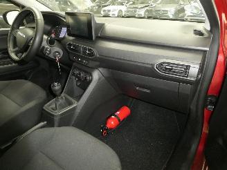 Dacia Sandero III ESSENTIA picture 9