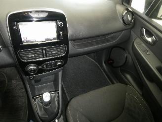 Renault Clio IV GRANDTOUR picture 11