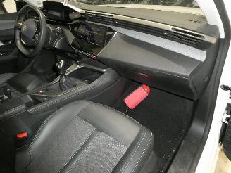 Peugeot 308 1.5D III ALLURE picture 9