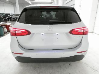 Mercedes B-klasse 1.5D  180D picture 6