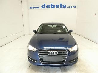 krockskadad bil auto Audi A3 1.6D ATTRACTION 2016/5