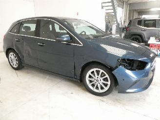 Mercedes B-klasse B 220 picture 9