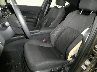 Toyota C-HR  picture 16