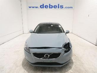 krockskadad bil auto Volvo V-40 2.0D V 40 SUMMUM 2017/2