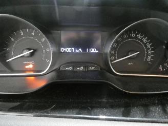 Peugeot 208 LIKE picture 14