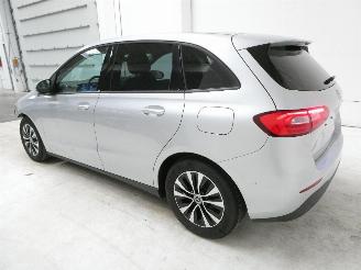 Mercedes B-klasse 1.5D  180D picture 5