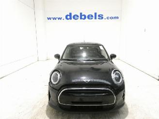 skadebil auto Mini One  2022/6