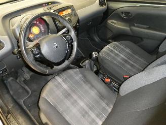 Peugeot 108 STYLE picture 21