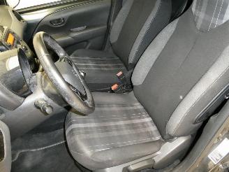 Peugeot 108 STYLE picture 22