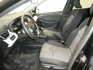 Renault Clio V LIMITED picture 21