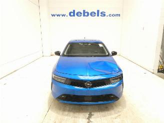 krockskadad bil auto Opel Astra 1.6 EDITION 2024/3
