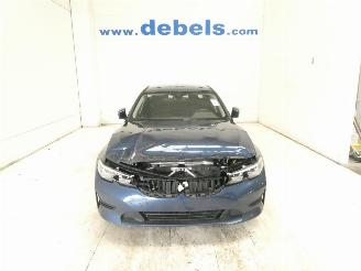 Damaged car BMW 3-serie D 2022/3