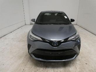 Toyota C-HR  picture 2